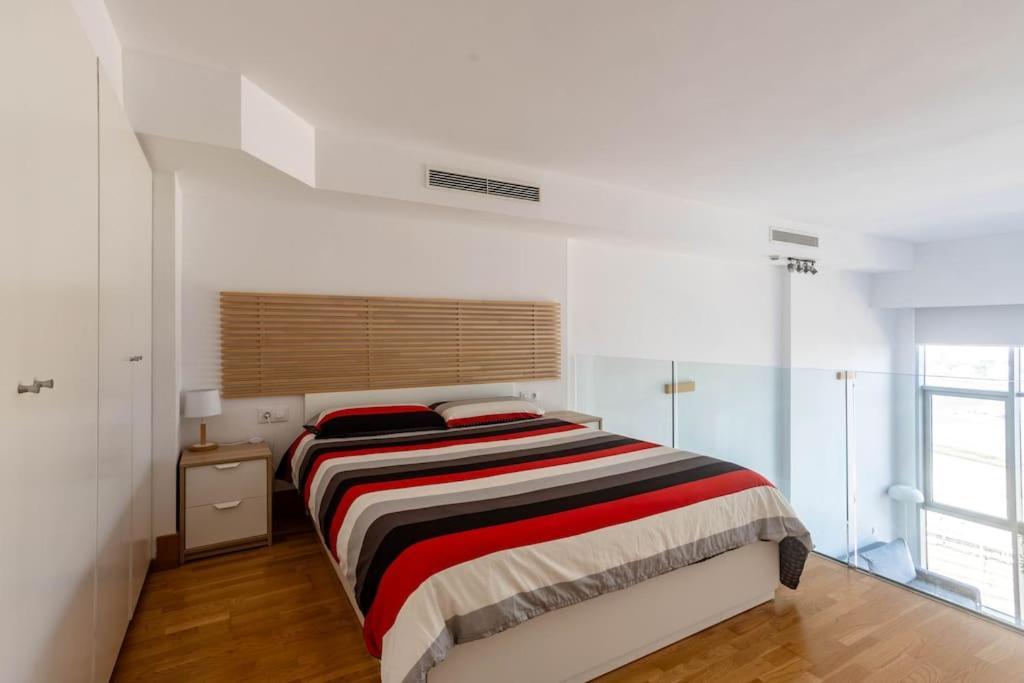 バレンシアDuplex Loft Apartamento Con Parking Gratisアパートメント エクステリア 写真